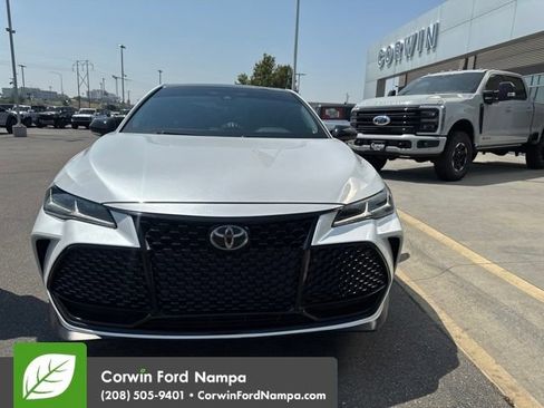 Used 2019 Toyota Avalon Touring w/ Advanced Safety Package FWD image 2