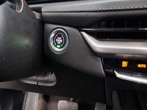 Used 2024 Cadillac XT4 Premium Luxury image 19