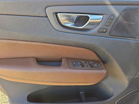 Certified 2023 Volvo XC60 B5 Plus w/ Protection Package Premier image 20