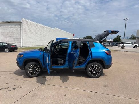 Used 2026 Jeep Compass Trailhawk AWD/4WD image 37