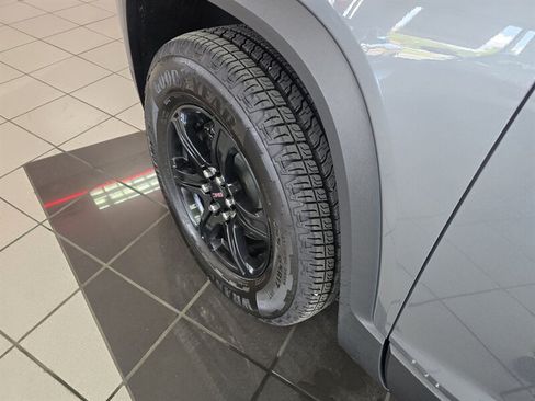 Used 2021 GMC Acadia AT4 w/ Technology Package AWD/4WD image 43