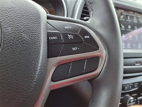 Used 2022 Jeep Cherokee Latitude Lux image 14