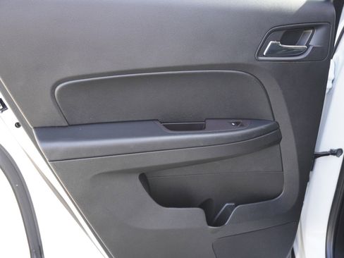 Used 2017 GMC Terrain SLE image 12