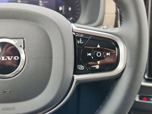 New 2026 Volvo XC90 B6 Plus w/ Protection Package Premier image 12