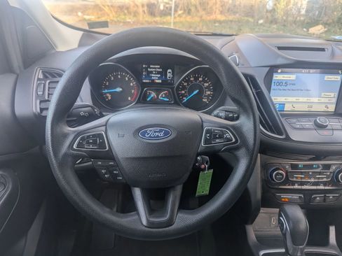 Used 2018 Ford Escape SE w/ SE Sync 3 Package image 12