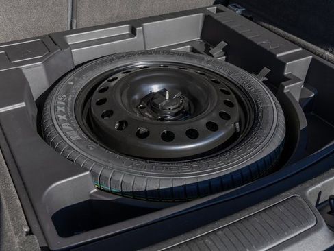 Used 2025 Buick Envision Sport Touring image 24