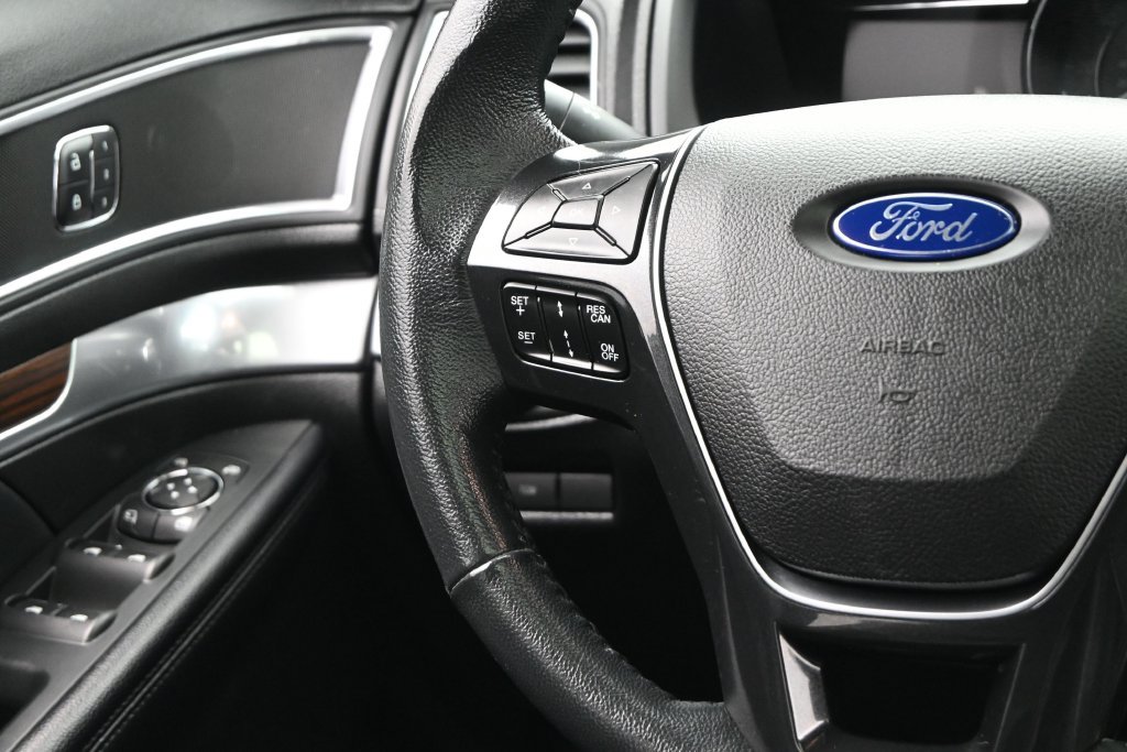 Certified 2018 Ford Explorer Limited w/ Equipment Group 301A AWD/4WD image 16