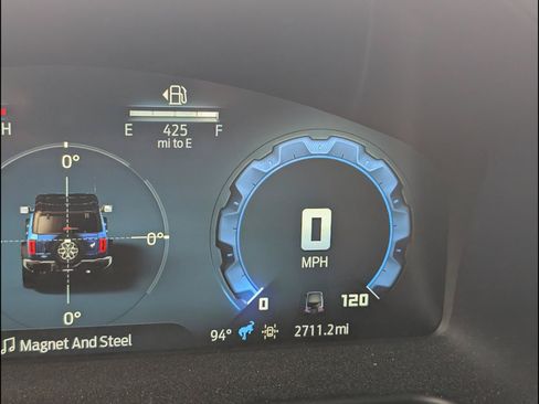 Used 2025 Ford Bronco Outer Banks AWD/4WD image 9
