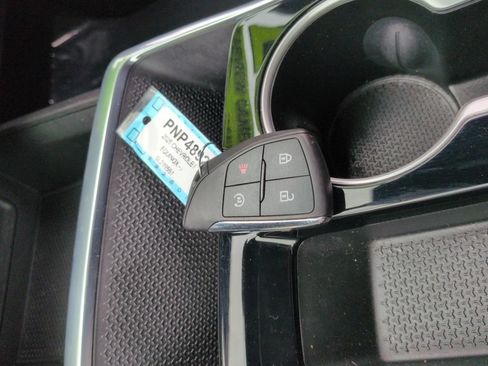 Used 2025 Chevrolet Equinox LT FWD image 32