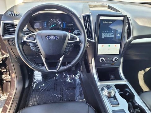 Used 2023 Ford Edge SEL AWD/4WD image 9