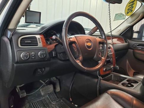 Used 2011 Chevrolet Silverado 2500 LTZ w/ Snow Plow Prep Package image 16