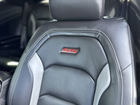 Used 2019 Chevrolet Camaro SS RWD image 12