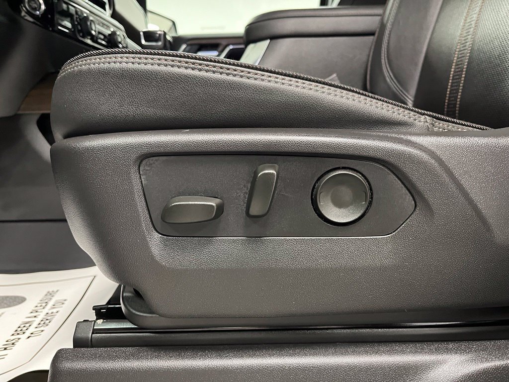 Used 2024 Chevrolet Silverado 1500 High Country w/ High Country Premium Package AWD/4WD image 23