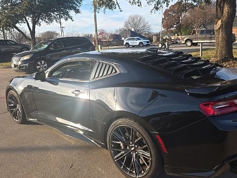 Used 2017 Chevrolet Camaro ZL1 image 9
