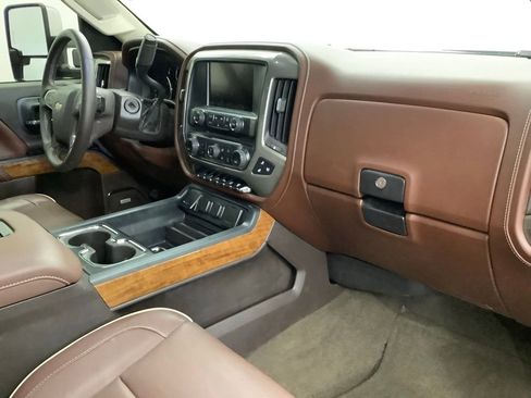 Used 2016 Chevrolet Silverado 2500 High Country w/ Duramax Plus Package AWD/4WD image 27