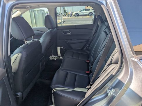 Used 2021 Nissan Rogue SL w/ Premium Package AWD/4WD image 9