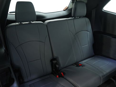 Used 2023 Buick Enclave Essence w/ Experience Buick Package image 15