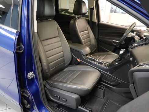 Used 2015 Ford Escape Titanium w/ Equipment Group 301A AWD/4WD image 24