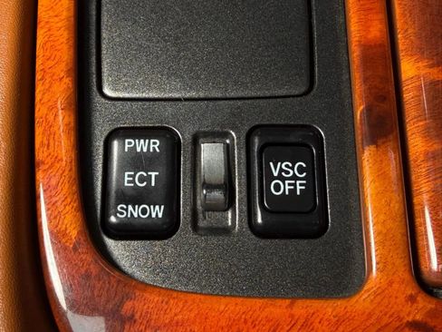 Used 2004 Lexus SC 430 Convertible RWD image 27