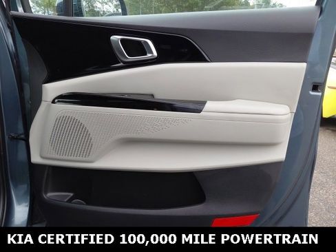 Certified 2024 Kia Carnival EX image 25