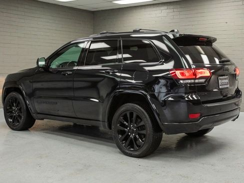Used 2019 Jeep Grand Cherokee Altitude image 31