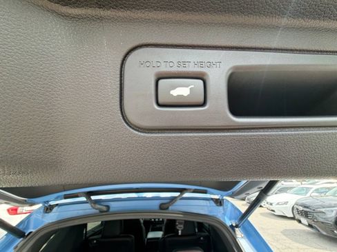 Used 2024 Honda Pilot TrailSport image 6
