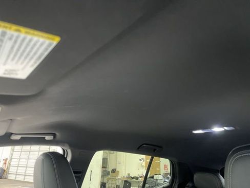 Used 2025 Chevrolet Equinox EV LT image 22