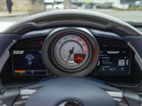 Used 2022 Ferrari F8 Tributo image 64