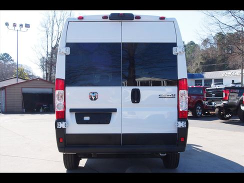 Used 2023 RAM ProMaster 2500 image 4