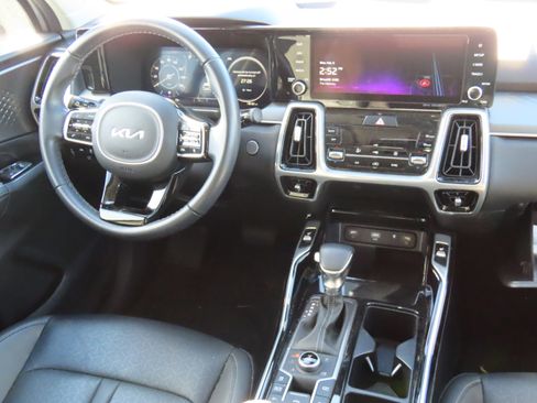 Used 2023 Kia Sorento SX image 15