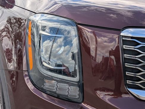 Used 2021 Kia Telluride EX image 9