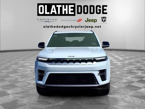 New 2026 Jeep Grand Wagoneer L 4WD image 33