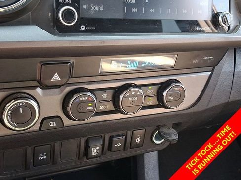 Certified 2023 Toyota Tacoma TRD Off-Road AWD/4WD image 21