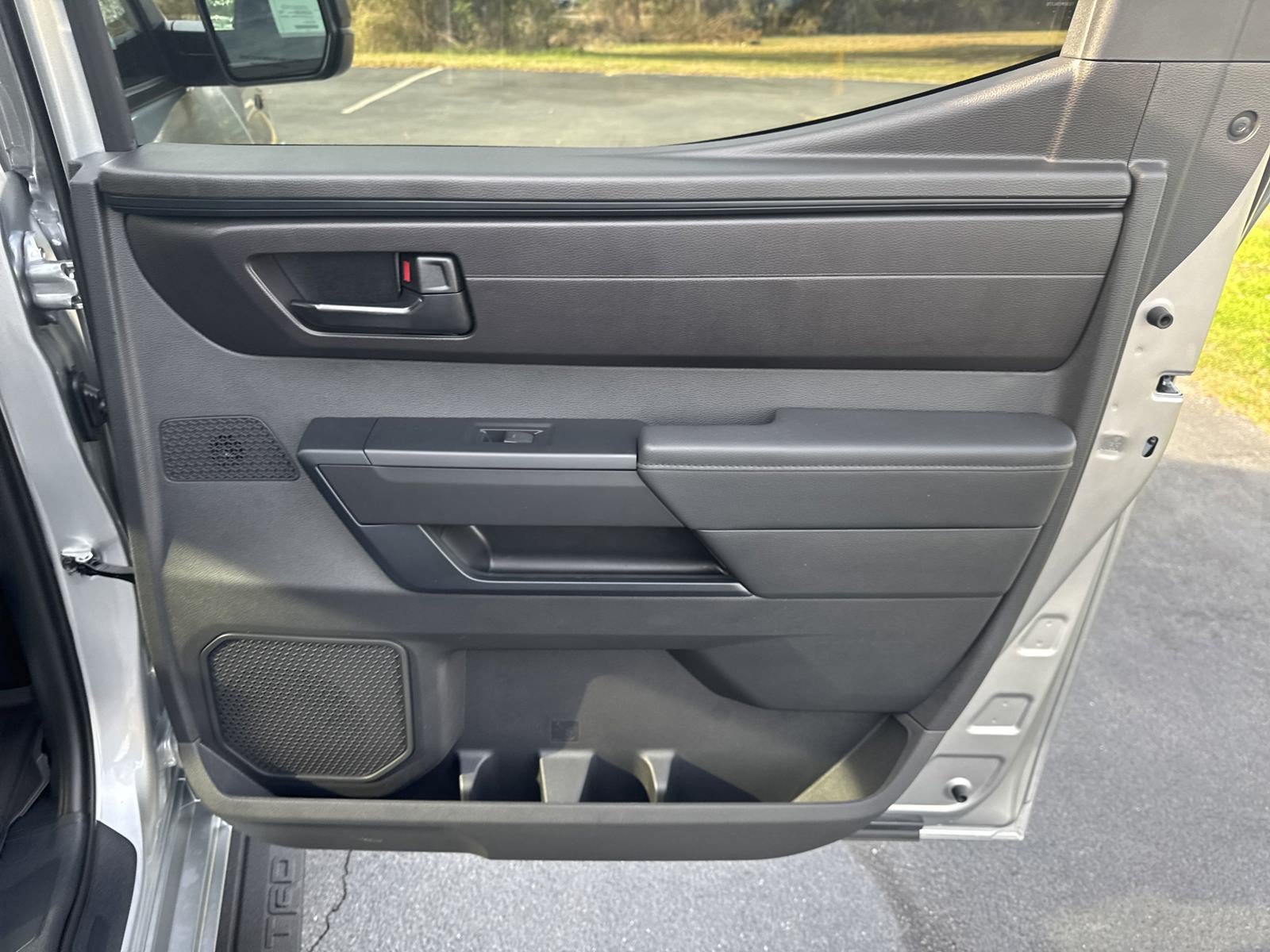 New 2025 Toyota Tundra SR w/ SR Tow Package AWD/4WD image 30