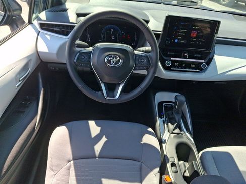 Used 2026 Toyota Corolla SE FWD image 12