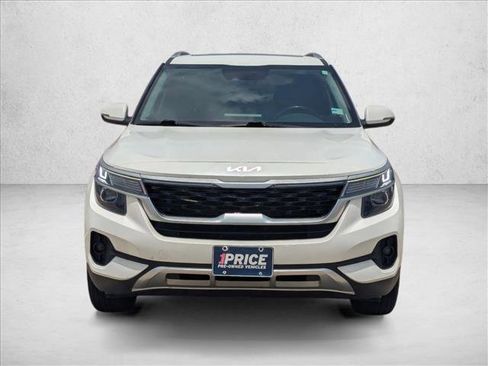 Used 2022 Kia Seltos EX AWD/4WD image 2