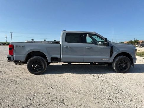 New 2026 Ford F250 Lariat w/ Black Appearance Package AWD/4WD image 8