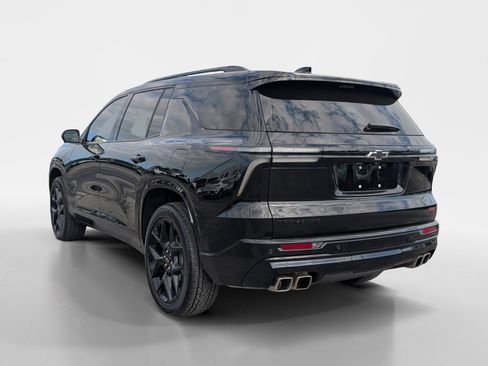 Used 2025 Chevrolet Traverse RS image 4