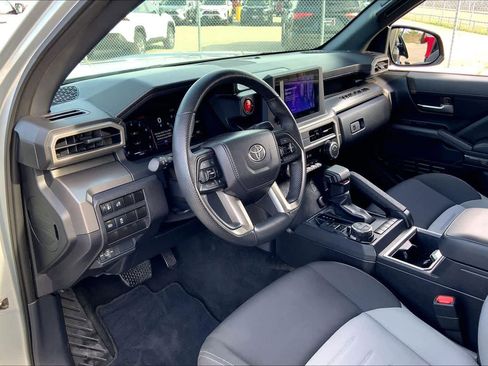 Used 2024 Toyota Tacoma TRD Off-Road image 16