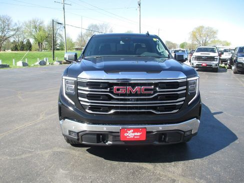 Used 2024 GMC Sierra 1500 SLT w/ SLT Premium Plus Package image 12