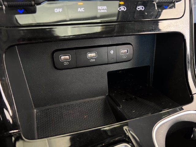 Used 2022 Kia Carnival SX Prestige FWD image 25