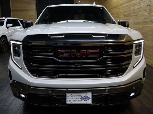 Used 2022 GMC Sierra 1500 SLT w/ SLT Premium Plus Package AWD/4WD image 7