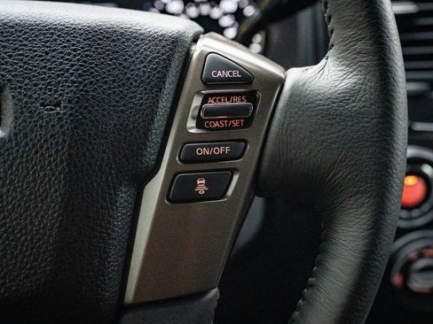 Used 2024 Nissan Titan SV w/ SV Bronze Edition Package image 25