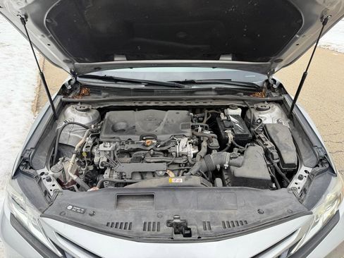Used 2020 Toyota Camry SE image 12