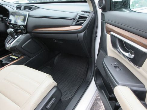 Used 2020 Honda CR-V Touring image 18