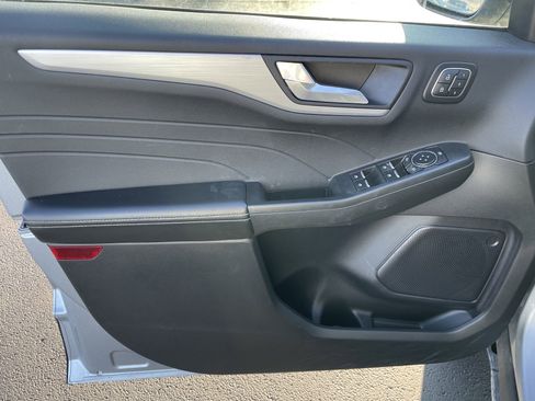 Used 2024 Ford Escape Platinum image 12