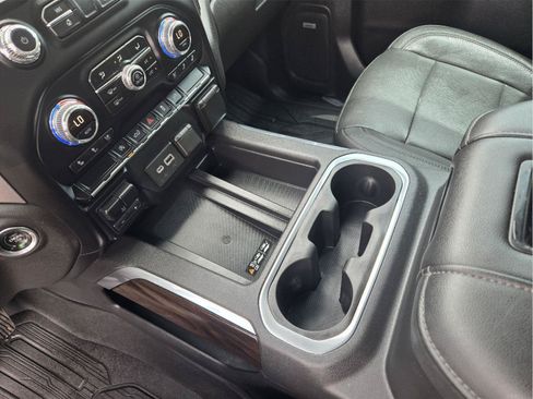 Used 2019 GMC Sierra 1500 SLT AWD/4WD image 18