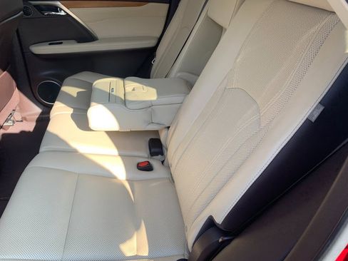 Used 2019 Lexus RX 450h AWD image 18