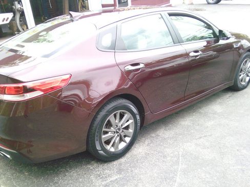 Used 2016 Kia Optima LX image 4