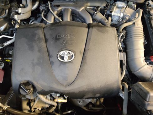 Used 2021 Toyota Highlander XLE image 30